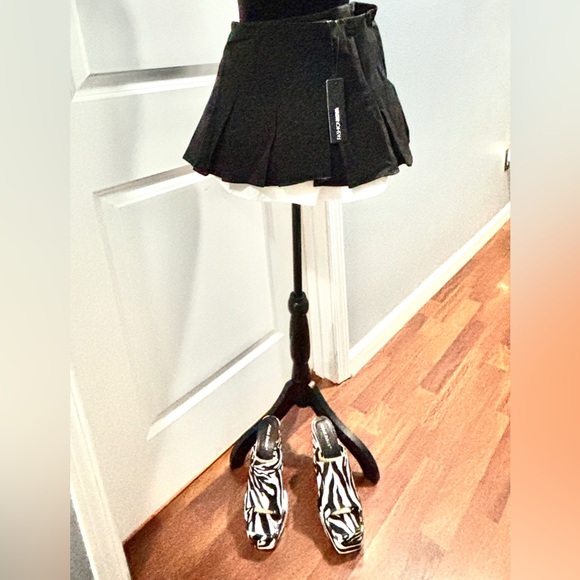 Fashion Nova Black Mini Skirt - Picture 6 of 12